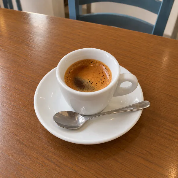 Caffetteria espressa di miscela torrefatta a legna